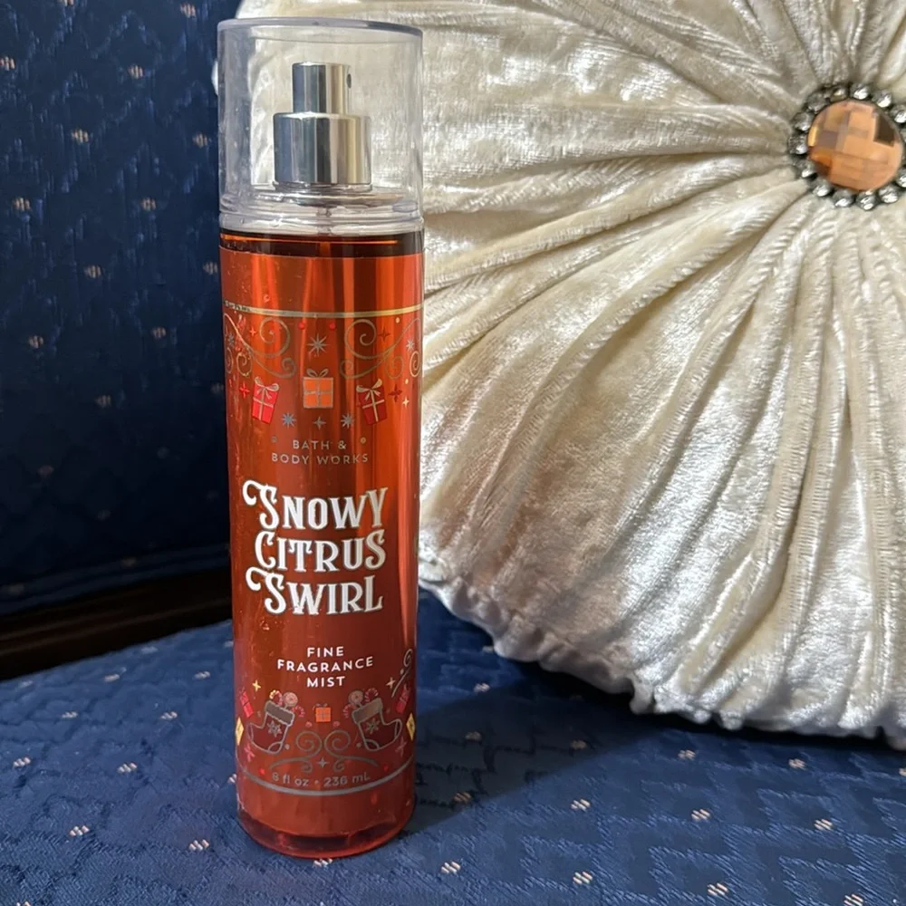 BATH & BODY WORKS SET. . . SNOWY CITRUS SWIRL SCENT - Picture 3 of 4